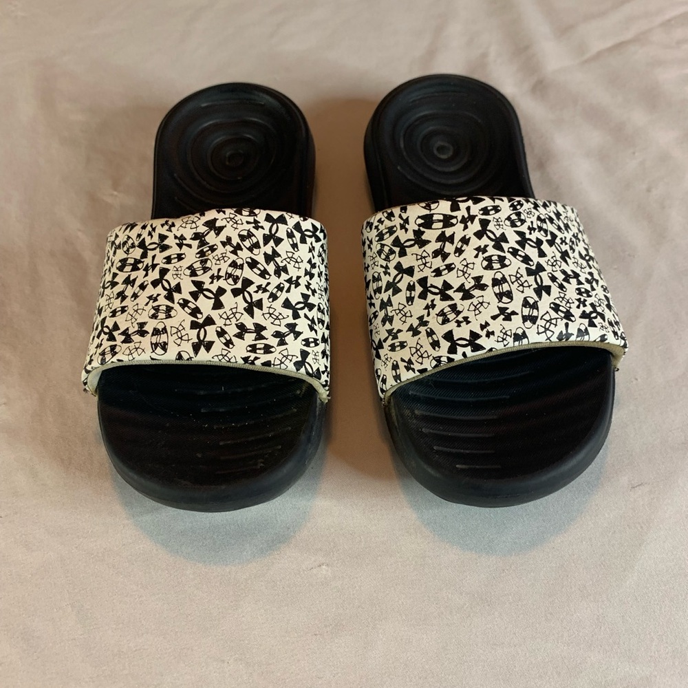 Under Armour Black and White Patterned Slides Size 13K